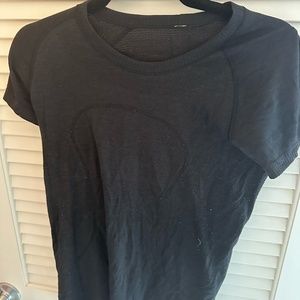 Lululemon Swiftly Tech Short-Sleeve Shirt 2.0, Size 8, Black